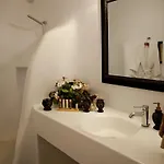 伊里尼乡村套房酒店 公寓 *