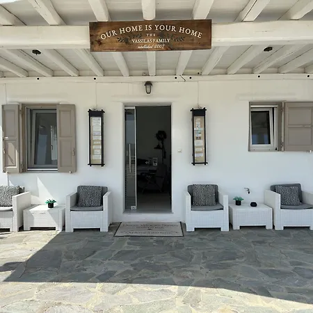 Eleni's Village Apartment